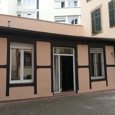 Διαμέρισμα Charmant Studio A *
